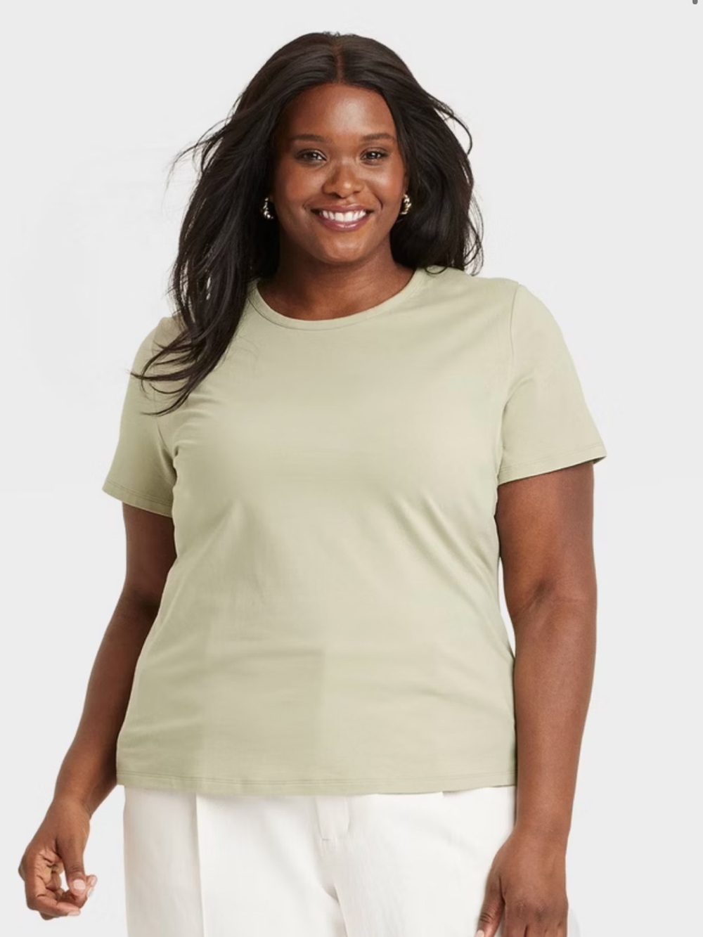 a new day Short Sleeve Crewneck Tee in Sage